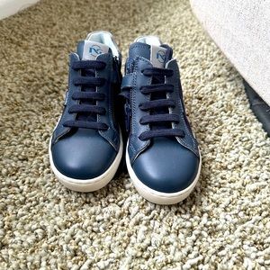 Nero Giardini Toddler Boys sneaker size 9.5 (EU 26) blue SOLD